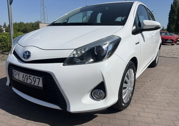 Toyota Yaris cena 39500 przebieg: 106000, rok produkcji 2014 z Biłgoraj małe 211